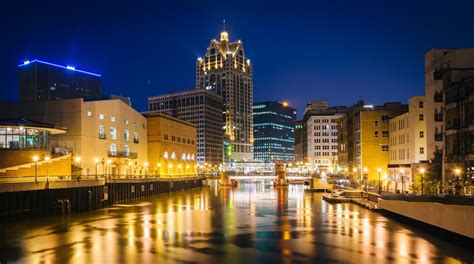 cheap hotels milwaukee area